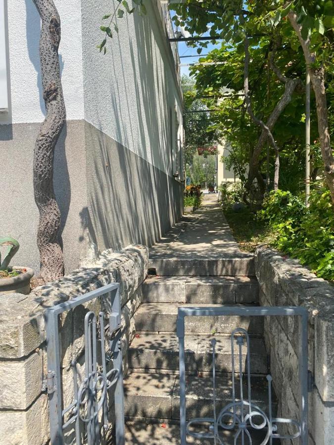 珀德垂那Domuskova公寓 外观 照片